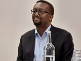 Omar Faruk Osman tijdens de workshop van de FNV op de Afrikdag 2022