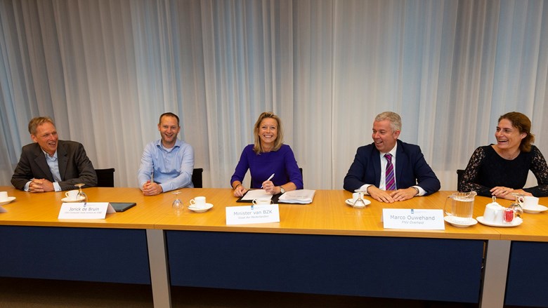 Cao-partijen ondertekenen nieuwe cao Rijk