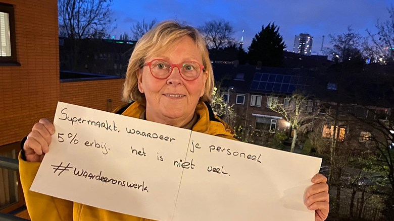 Kaderlid Marianne en haar selfie met actiekreet