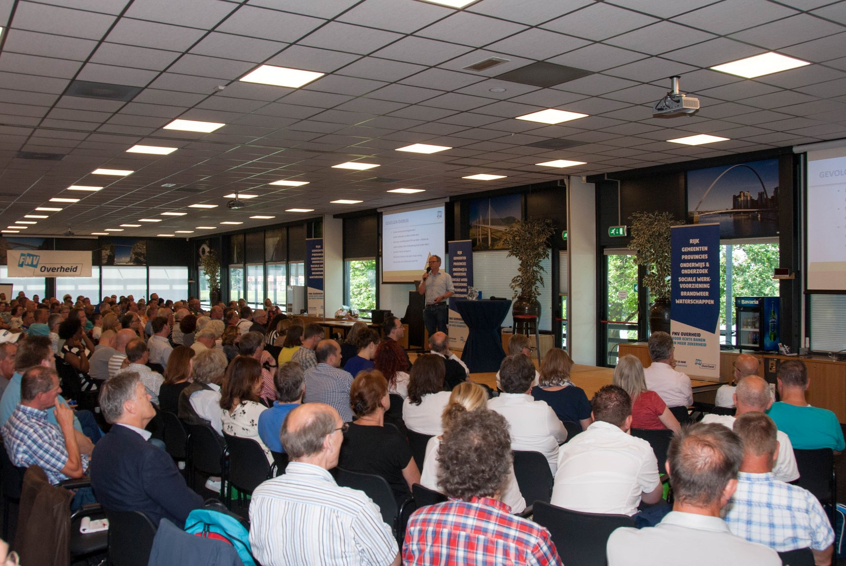 Volle zalen tijdens de basisopleiding overheid